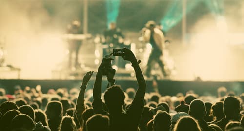 cantantes y grupos españoles gira 2016