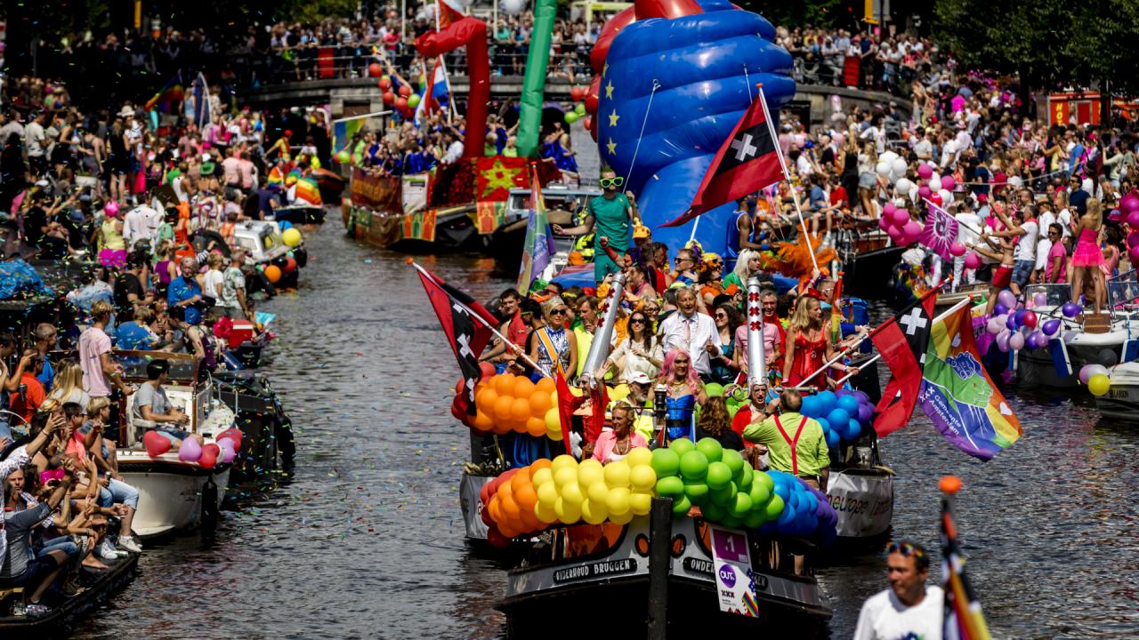 EuroPride 2016 Amsterdam - the Canal Parade | Amsterdamian