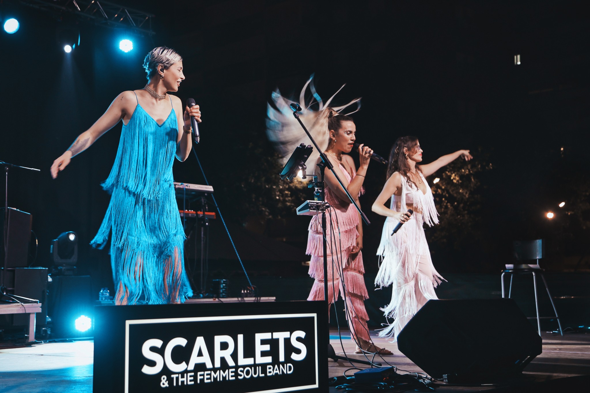 Scarlets & the Femme Soul Band en directo - Grupo femenino de Barcelona para eventos con un repertorio de versiones de música soul