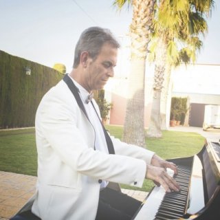 antonio alvarez pianista para bodas y eventos