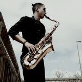 saxofonista sevi 53954